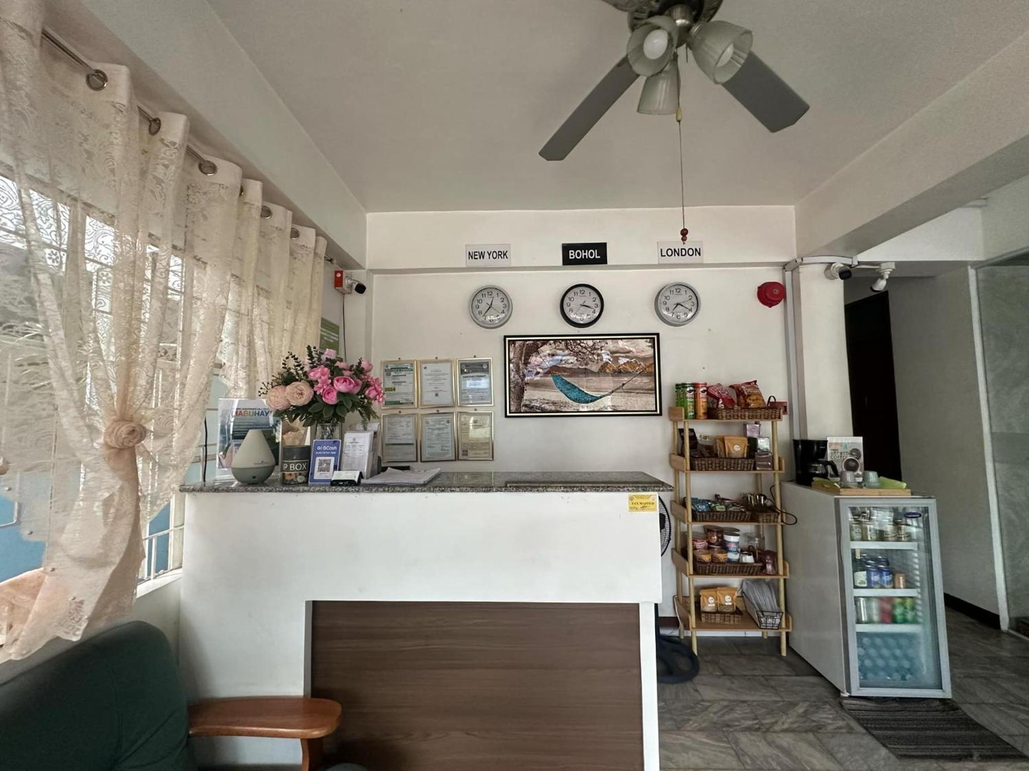 Brielles Travellers Inn Ταγκμπιλαράν Εξωτερικό φωτογραφία